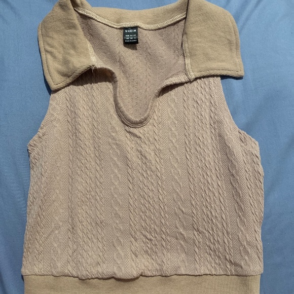 XS Tan Collared-Tank - Picture 1 of 3